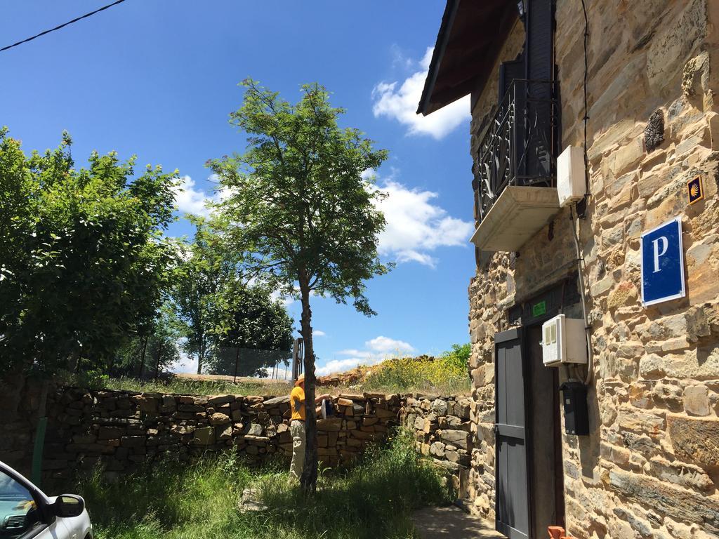 El Trasgu De Foncebadon Hotel ภายนอก รูปภาพ