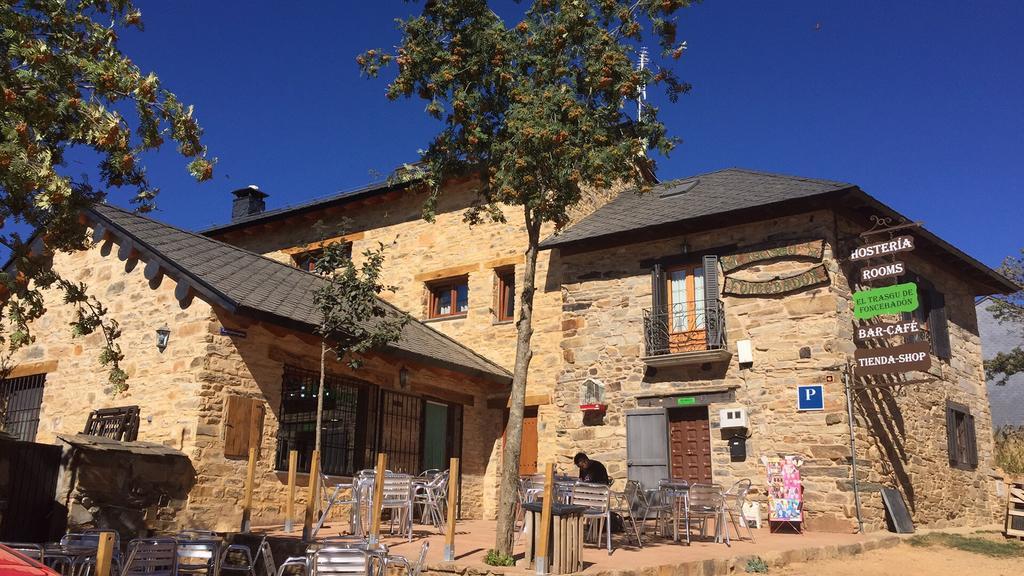 El Trasgu De Foncebadon Hotel ภายนอก รูปภาพ