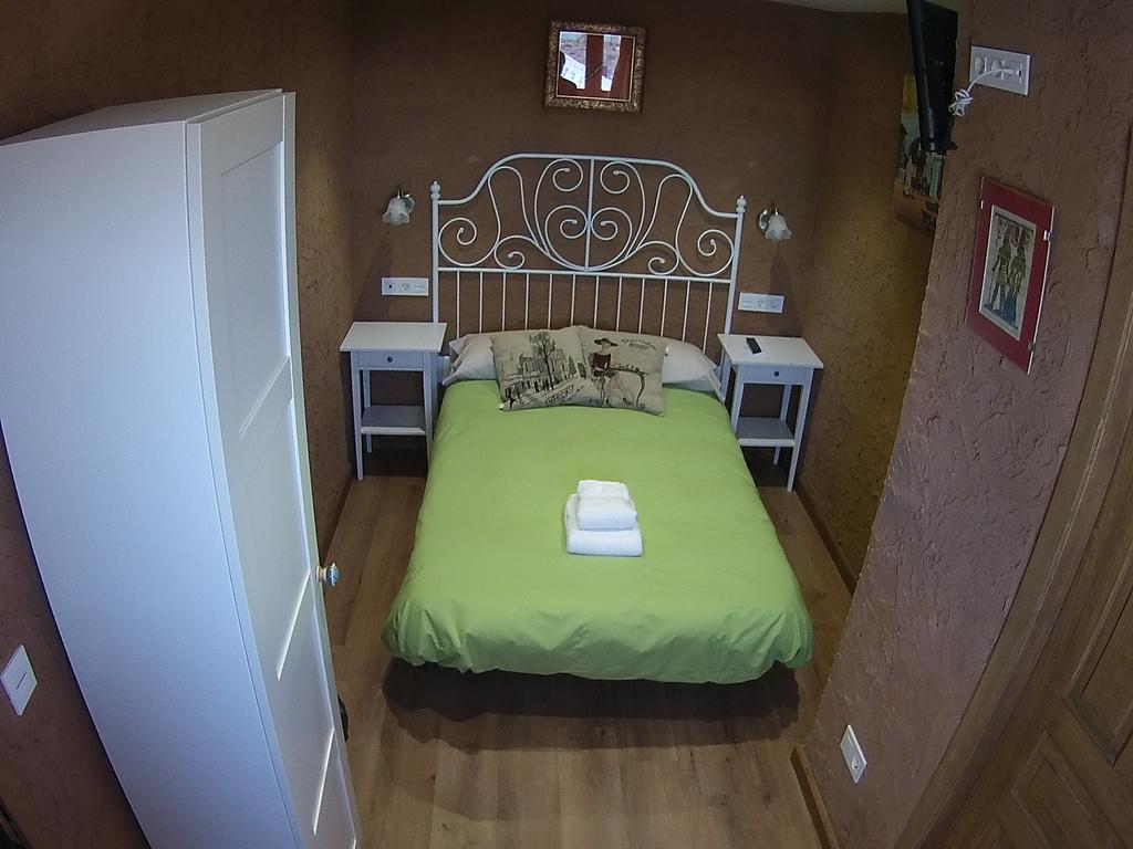 El Trasgu De Foncebadon Hotel ภายนอก รูปภาพ