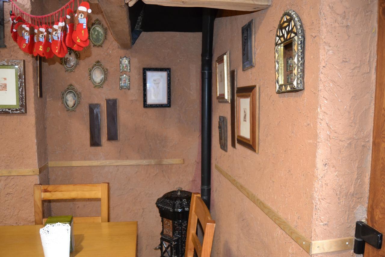El Trasgu De Foncebadon Hotel ภายนอก รูปภาพ