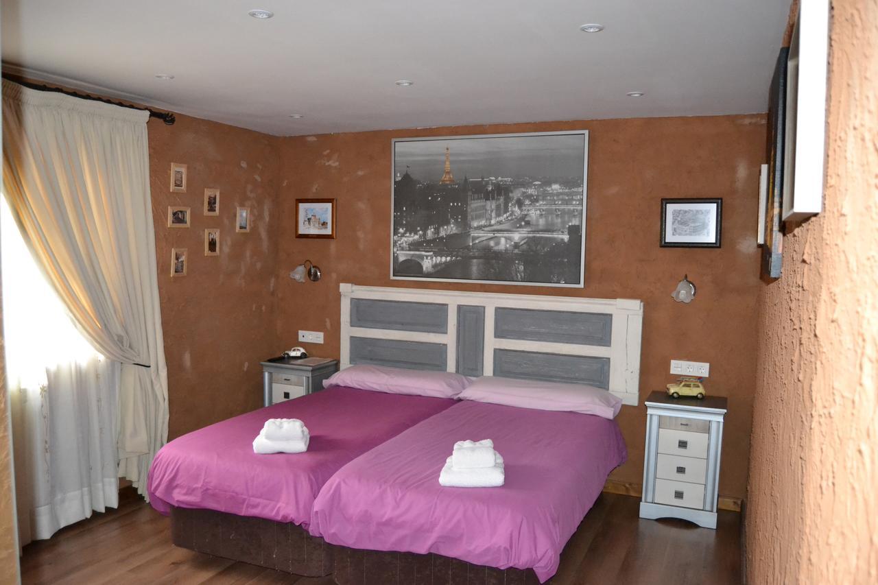 El Trasgu De Foncebadon Hotel ภายนอก รูปภาพ
