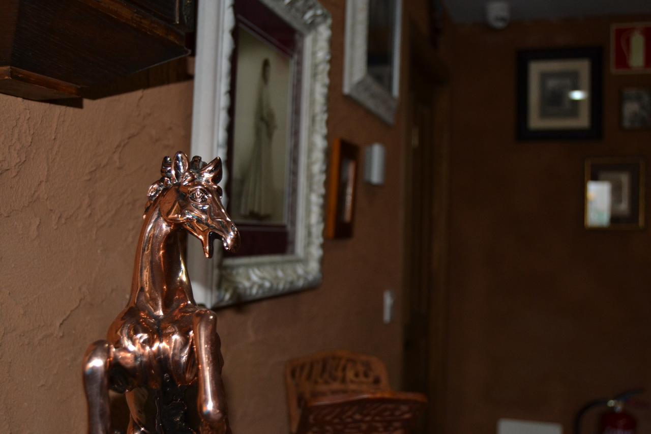 El Trasgu De Foncebadon Hotel ภายนอก รูปภาพ